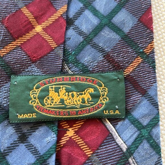 Plaid Men's Tie with Golf Motif - Picture 4 of 4